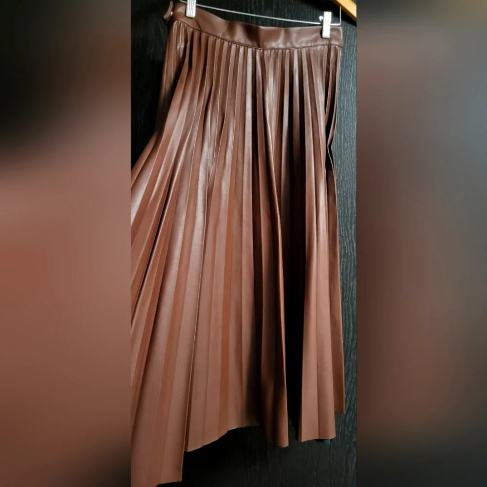 H&M Brown Leather Midi A-Line Pleated Skirt Full Circle - Picture 4 of 15